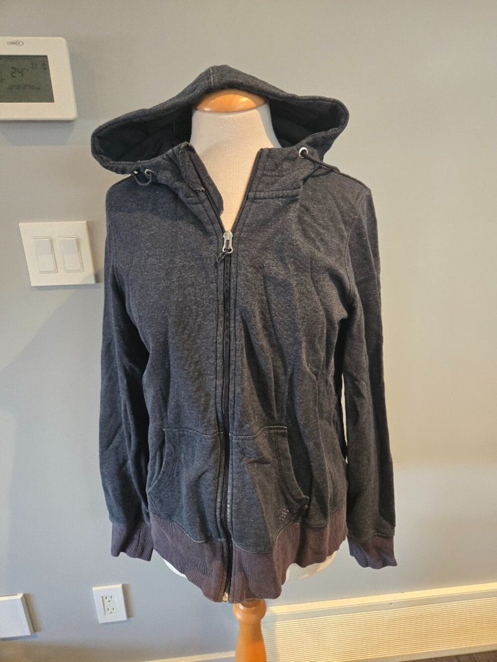 Denver Hayes Hyper-Dri Full-Zip Hoodie | Size XL | Dark Gray